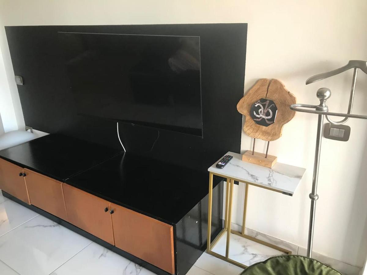 Wohnung Mit Direktem Meerzugang Torvaianica Kültér fotó